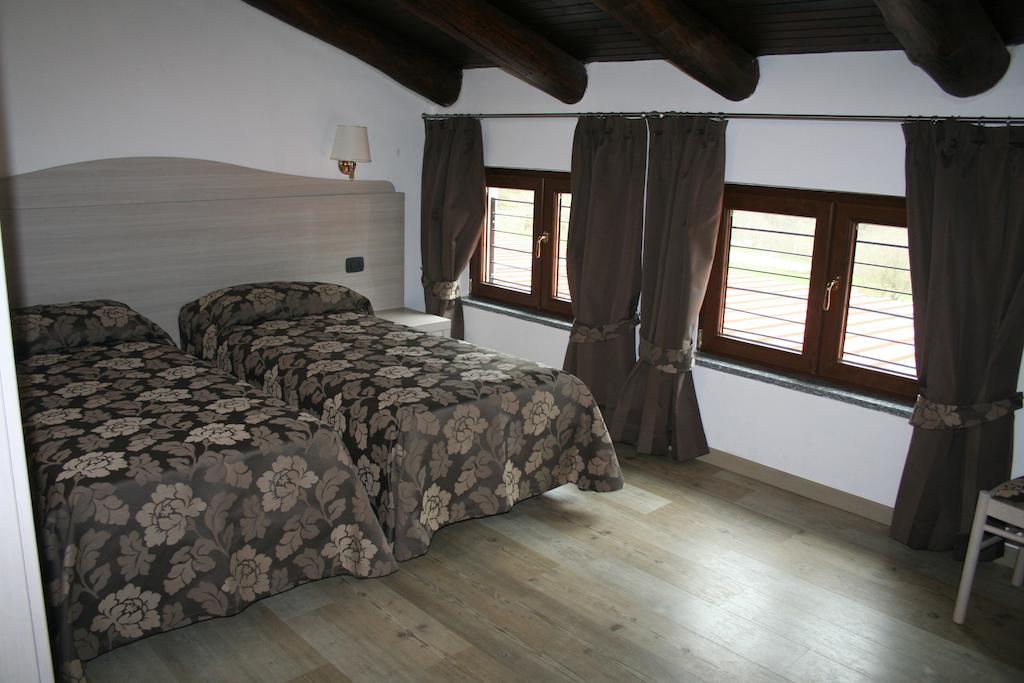 Agriturismo Cascina Del Vai Cairo Montenotte Quarto foto